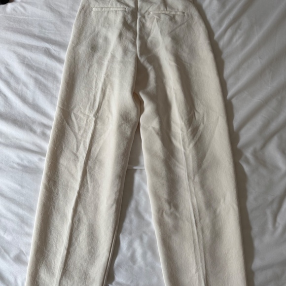 Aritzia Carrot Pants in Light Birch Size 0 - Picture 3 of 3